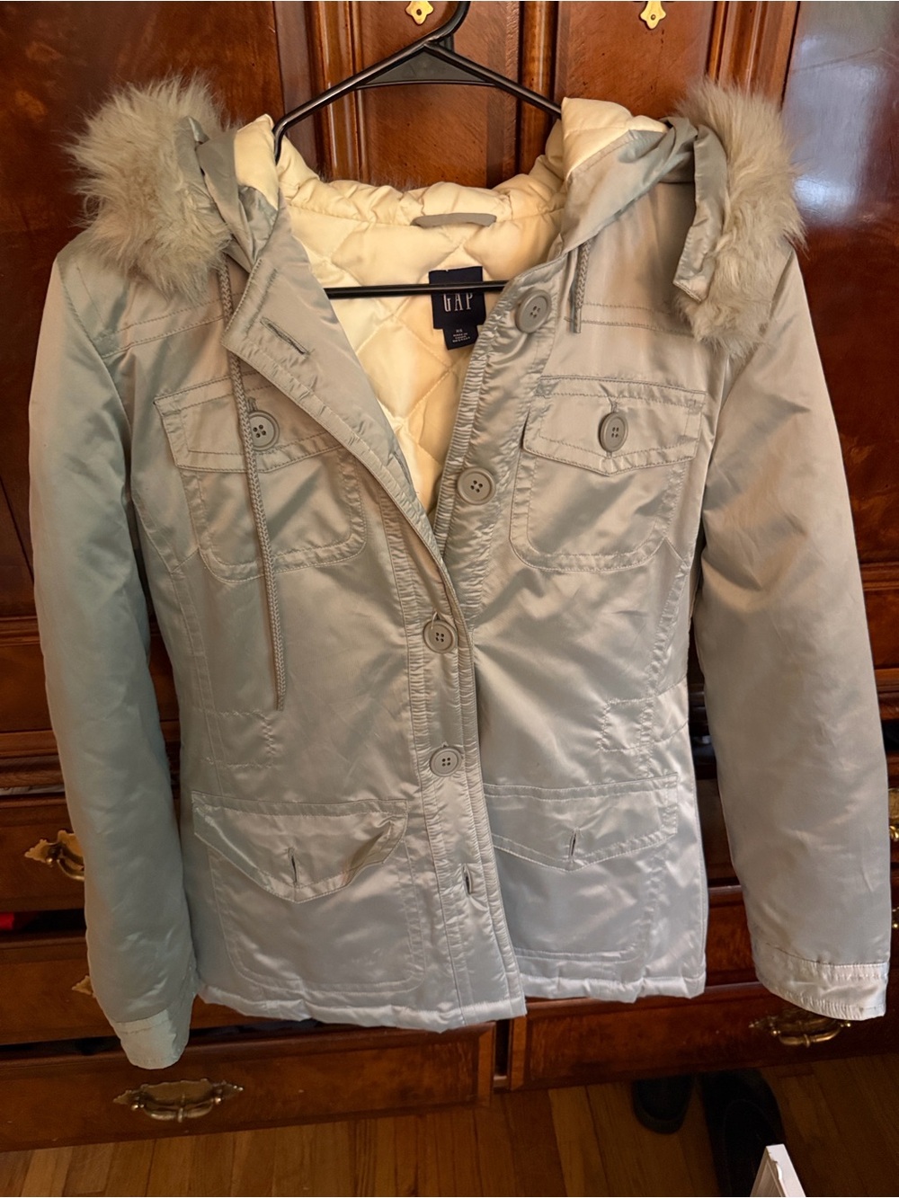 GAP Light grey/silver with cream lining Hooded Puffer Jacket with Faux Fur Trim.